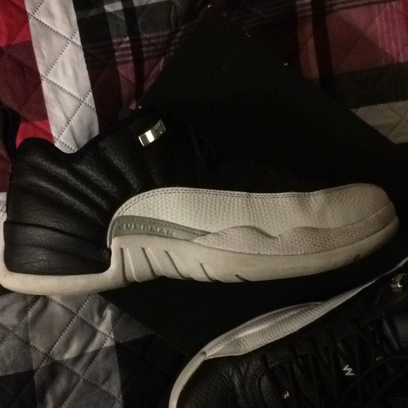 Jordan 12 low playoff - Picture 2 of 5